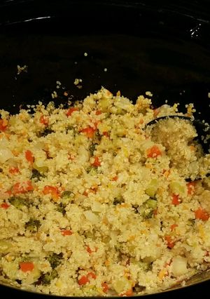 A picture of Crockpot quinoa and vegetables.