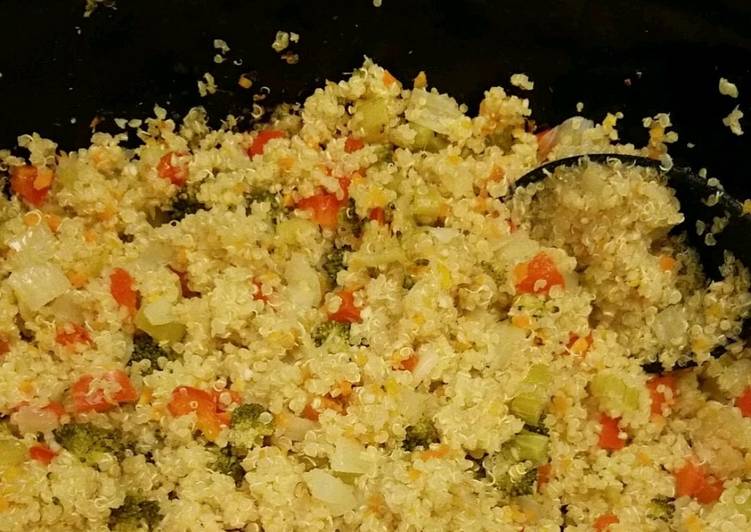 Wednesday Fresh Crockpot quinoa and vegetables