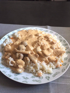 Foto de Strogonoff com Arroz de Cenoura