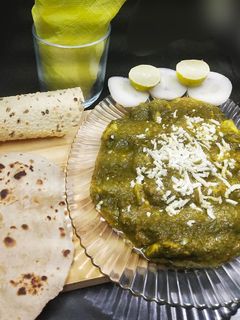 પાલક પનીર (Palak Paneer Recipe In Gujarati) રેસીપી મુખ્ય ફોટો