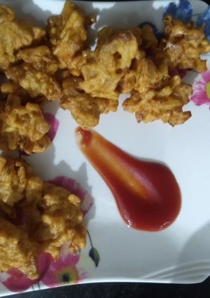 पंजाबी स्पेशल पकोड़े (Punjabi special pakode recipe in Hindi) रेसिपी मुख्य फोटो