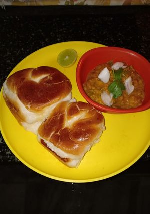A picture of Pav bhaji.