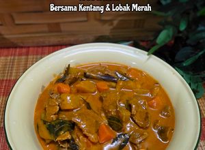 Gambar 12:4:26 - KARI DAGING BERSAMA KENTANG & LOBAK MERAH