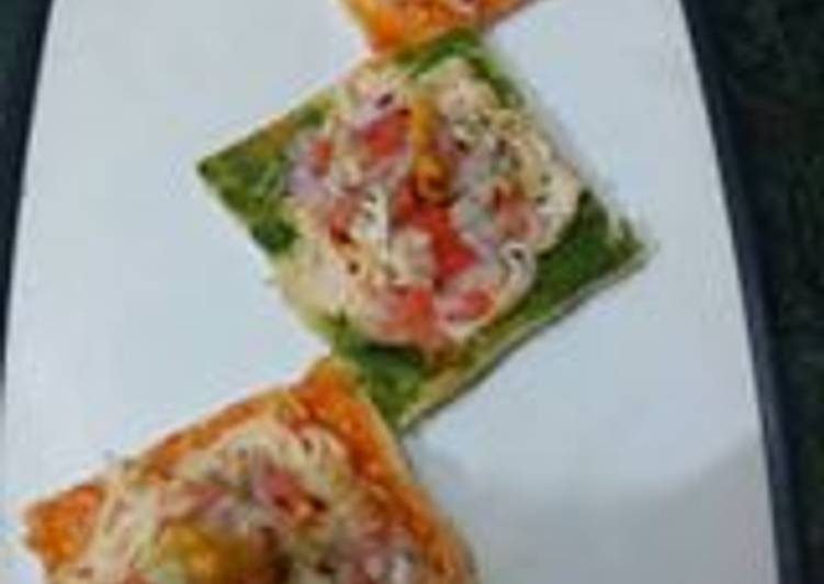 Noodles nest on bread Noodles nest on bread