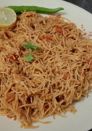 नमकीन सेवइयां (Namkeen seviyan recipe in Hindi) रेसिपी मुख्य फोटो