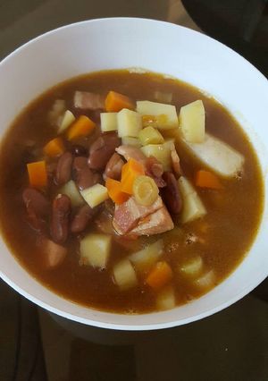 A picture of Meat bean soup - non halal.