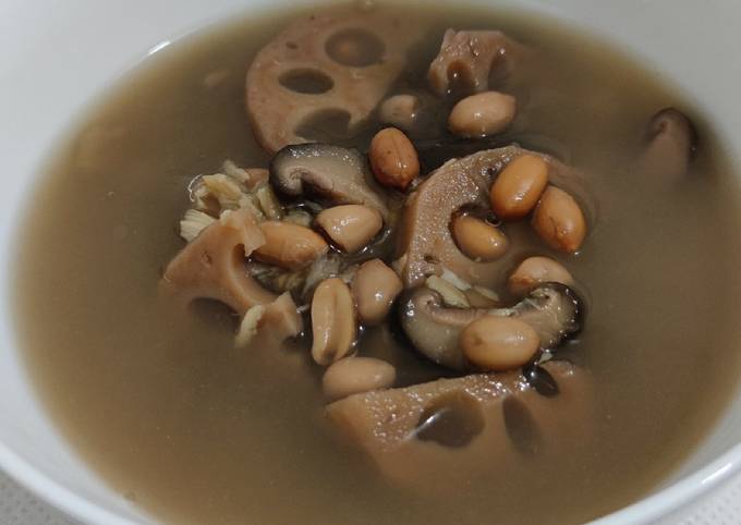 Lotus root peanut soup