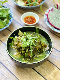 Hình của món Canh Gà Nấu Lá Giang.