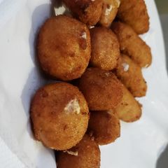 A picture of Chicken and cheese balls.
