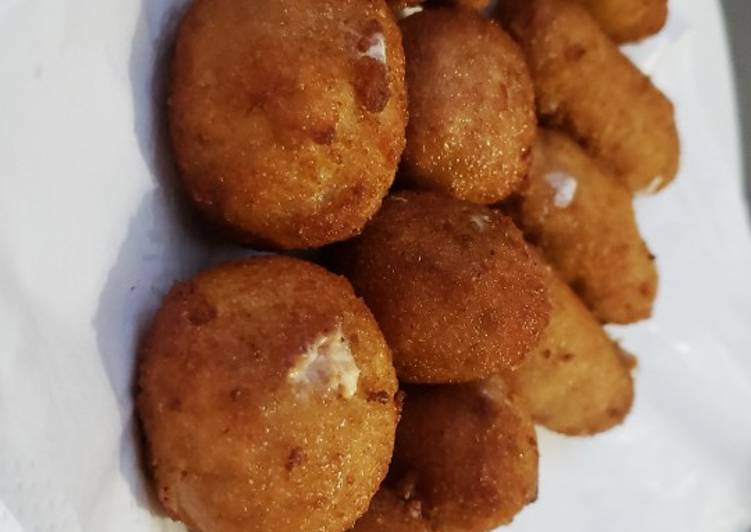 Recipe of Perfect Chicken and cheese balls