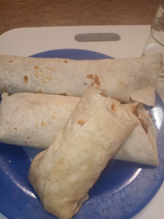 Una foto de Burritos de carne picada y bacon