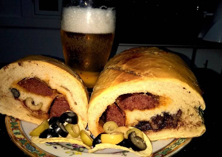 "PanPicaPica" el pan con la picada incluida, con una cerveza y papitas, ya está la picadita!!!
