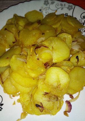 A picture of Lyonnaise Potatoes.