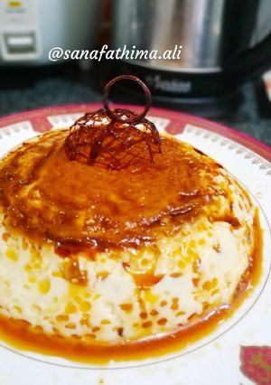 A picture of Caramel mango pudding.