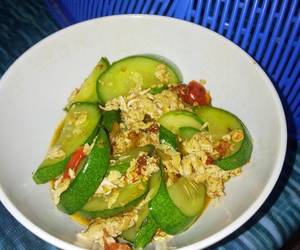 Resep Terbaik Tumis timun orak arik telur Enak Bergizi Resep Terbaik Tumis timun orak arik telur Enak Bergizi