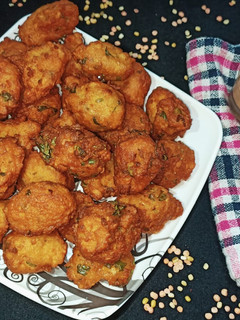 मिक्स डाल पकौड़े (mix dal pakode recipe in Hindi) रेसिपी मुख्य फोटो