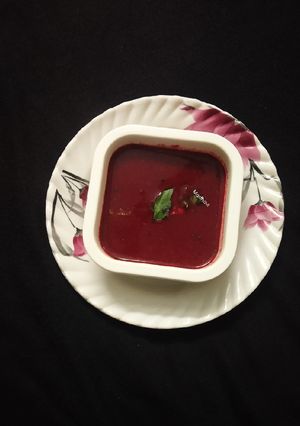 A picture of Beetroot_tomato_rasam/saaru.