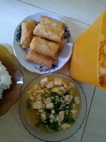 Cara Simple Menyiapkan Resep  Tumis bayam telur tahu yang Lezat Sekali, Menggugah Selera