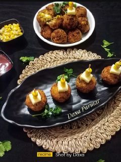 A picture of Corn Cheese Balls.