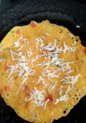 मूंग दाल चीला (Moong dal cheela recipe in hindi) रेसिपी मुख्य फोटो