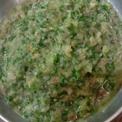 A picture of Onion coriander chutney.