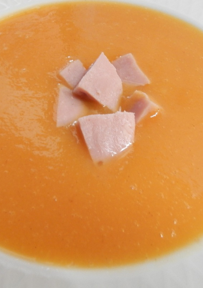 Una foto de Crema de calabaza y mango