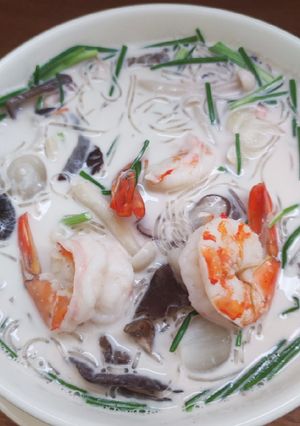 รูปของ ต้มกะทิวุ้นเส้นกับกุ้งสด