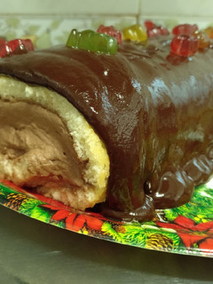 Una foto de Brazo de trufa y chocolate o Tronco de Navidad