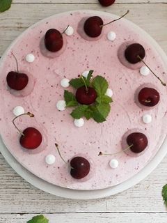 Foto di Cheesecake ai frutti rossi e cioccolato bianco