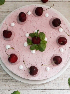 Foto di Cheesecake ai frutti rossi e cioccolato bianco