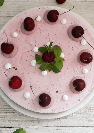 Foto di Cheesecake ai frutti rossi e cioccolato bianco