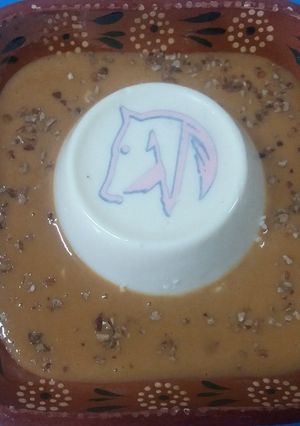 Una foto de Salsa de cajeta con nuez