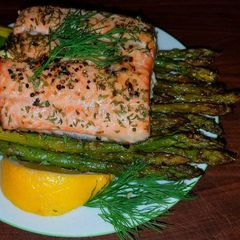 A picture of Mike's 30 Minute Complete Salmon Dinner.