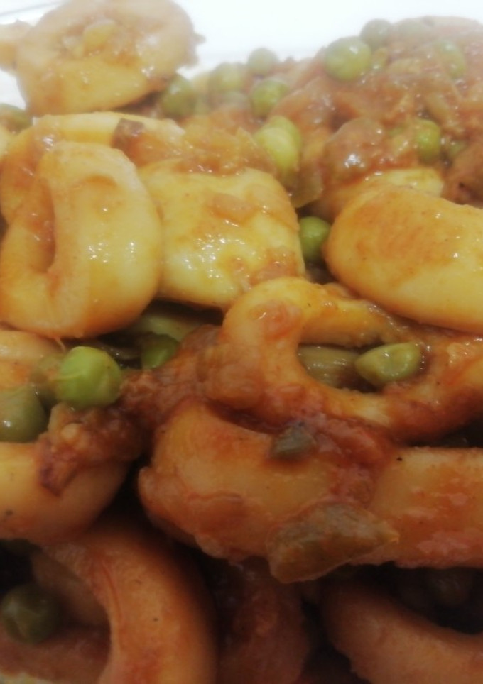 Una foto de Calamares en salsa