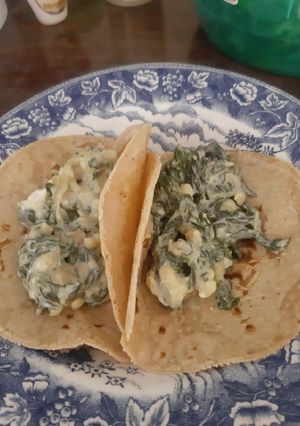 Una foto de Acelgas con crema y elote