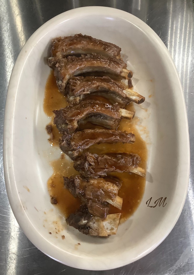 Una foto de Costillas Ibéricas en salsa barbacoa al estilo Foster en olla GM