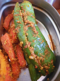 अचारी मिर्ची(achari mirchi recipe in hindi) रेसिपी मुख्य फोटो