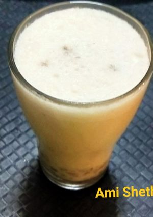 ઇન્સ્ટન્ટ ગુલકંદ ઠંડાઈ (Instant Gulkand Thandai Recipe In Gujarati) રેસીપી મુખ્ય ફોટો