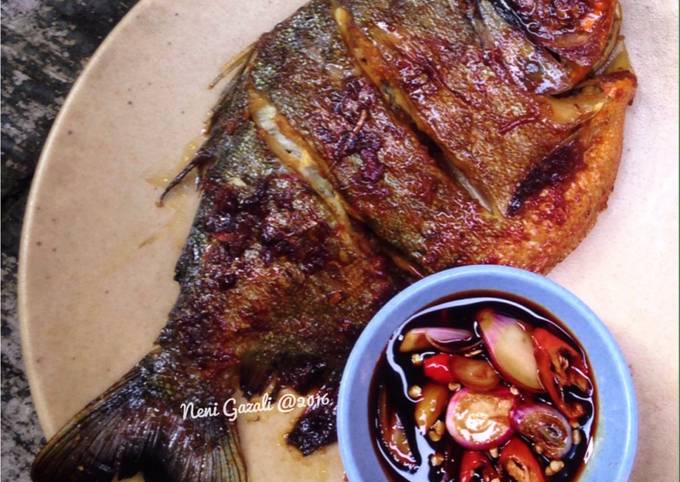 Resep Ikan Bawal Bakar oleh Neni Gazali Cookpad Resep Ikan Bawal Bakar oleh Neni Gazali Cookpad