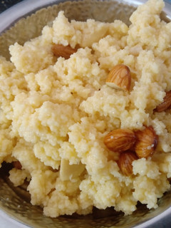 சுவையான பால் பன்னீர் அல்வா (Paal Paneer Halwa Recipe in Tamil) செய்முறை முக்கிய புகைப்படம்
