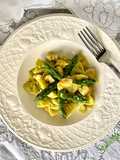 Farfalle con crema di asparagi, pescespada e mazzancolle