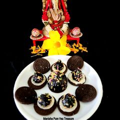 A picture of Oreo Biscuit Chocolate Modak.