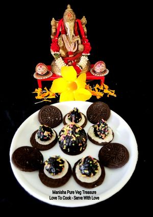A picture of Oreo Biscuit Chocolate Modak.