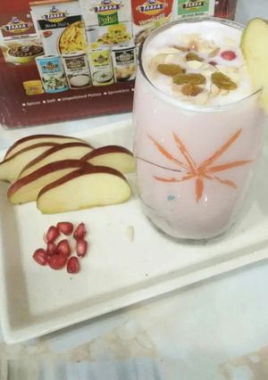 A picture of Apple Pomegranate Smoothie.