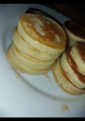 Una foto de Mini hotcakes esponjosos🥞 muy fáciles y económicos