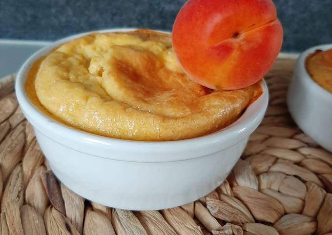 Simple Way to Make Clafoutis Abricot / Romarin