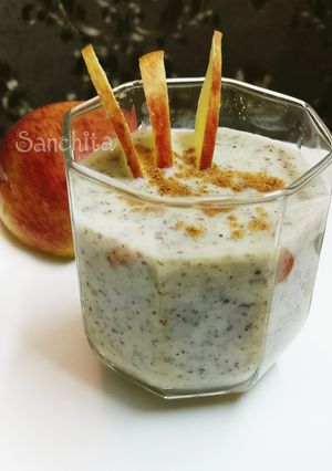 A picture of Quinoa Apple Cinnamon Shake.