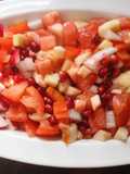 Pico de gallo con granada y rábanos