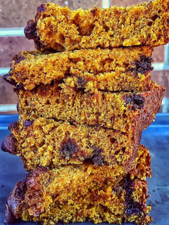 A picture of [Vegan] Chocolate chip pumpkin bread.