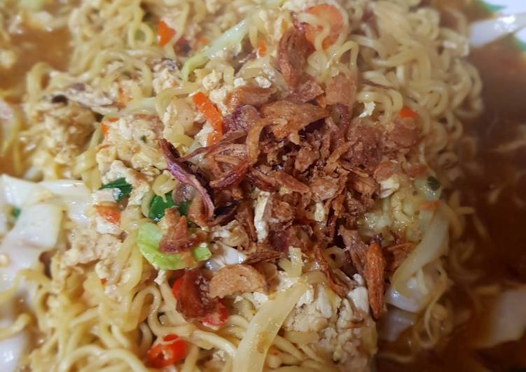 Resep Indomie kuah tek-tek yang Enak Banget